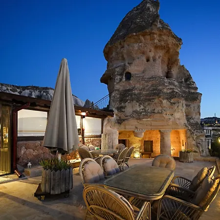 Paradise Cappadocia & Rooftop غوريمِيه
